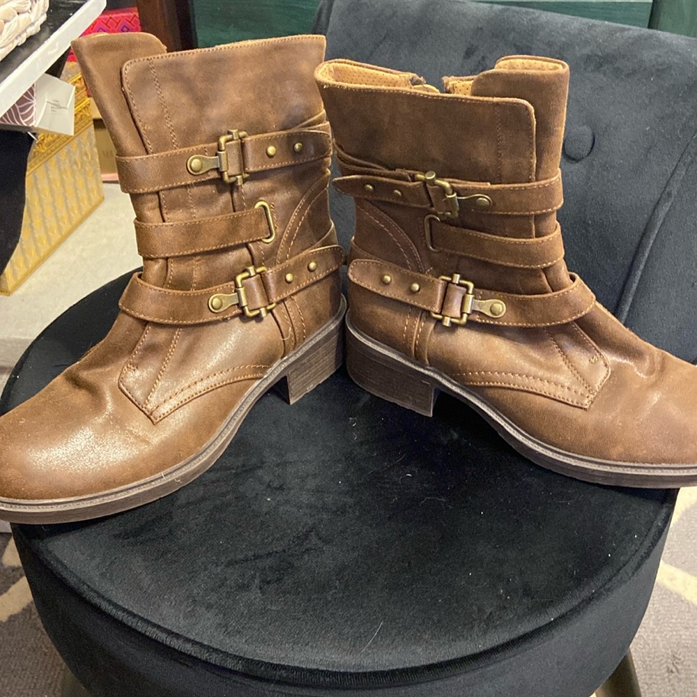 Brown ankle boots